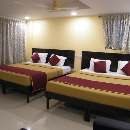 The White House Residency Hotel Chennai Eksteriør billede