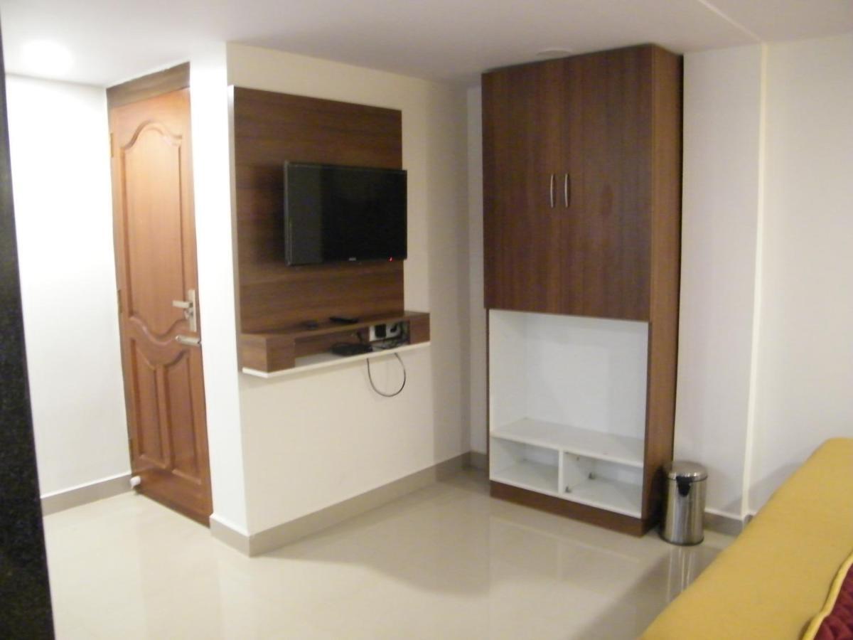 The White House Residency Hotel Chennai Eksteriør billede