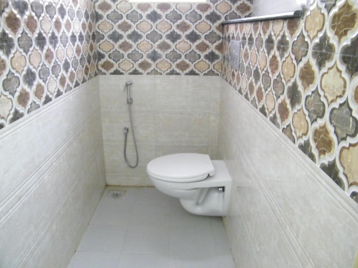 The White House Residency Hotel Chennai Eksteriør billede
