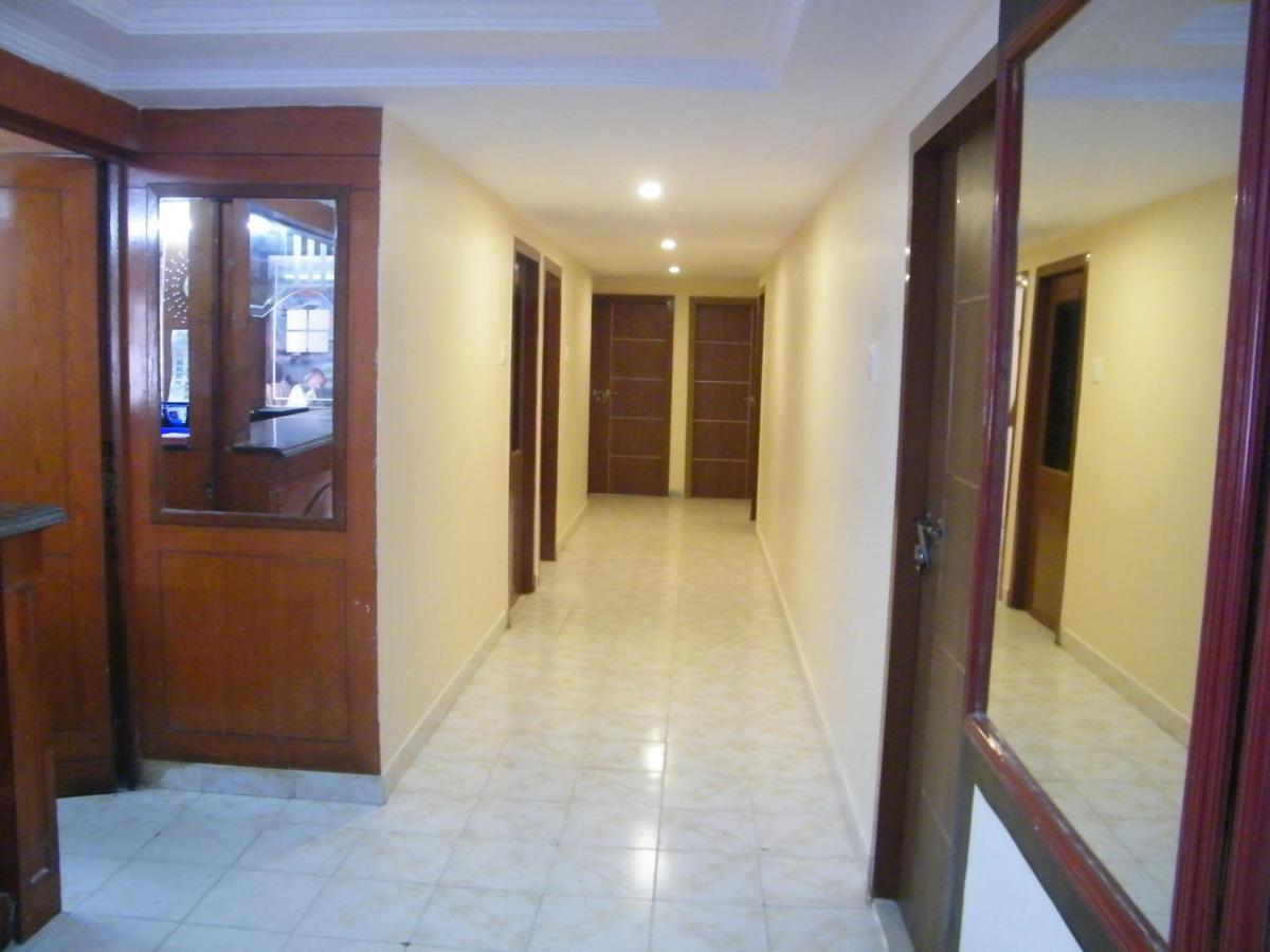The White House Residency Hotel Chennai Eksteriør billede