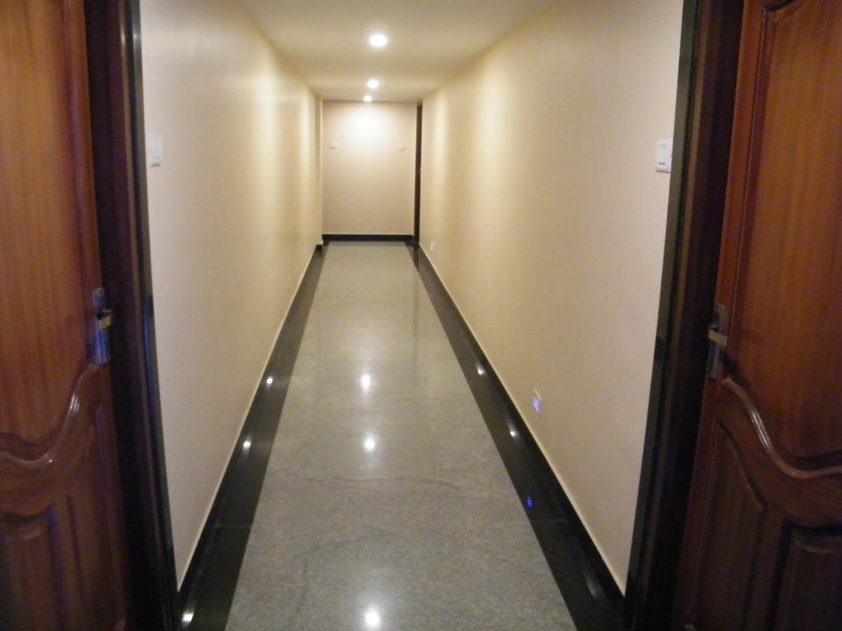 The White House Residency Hotel Chennai Eksteriør billede