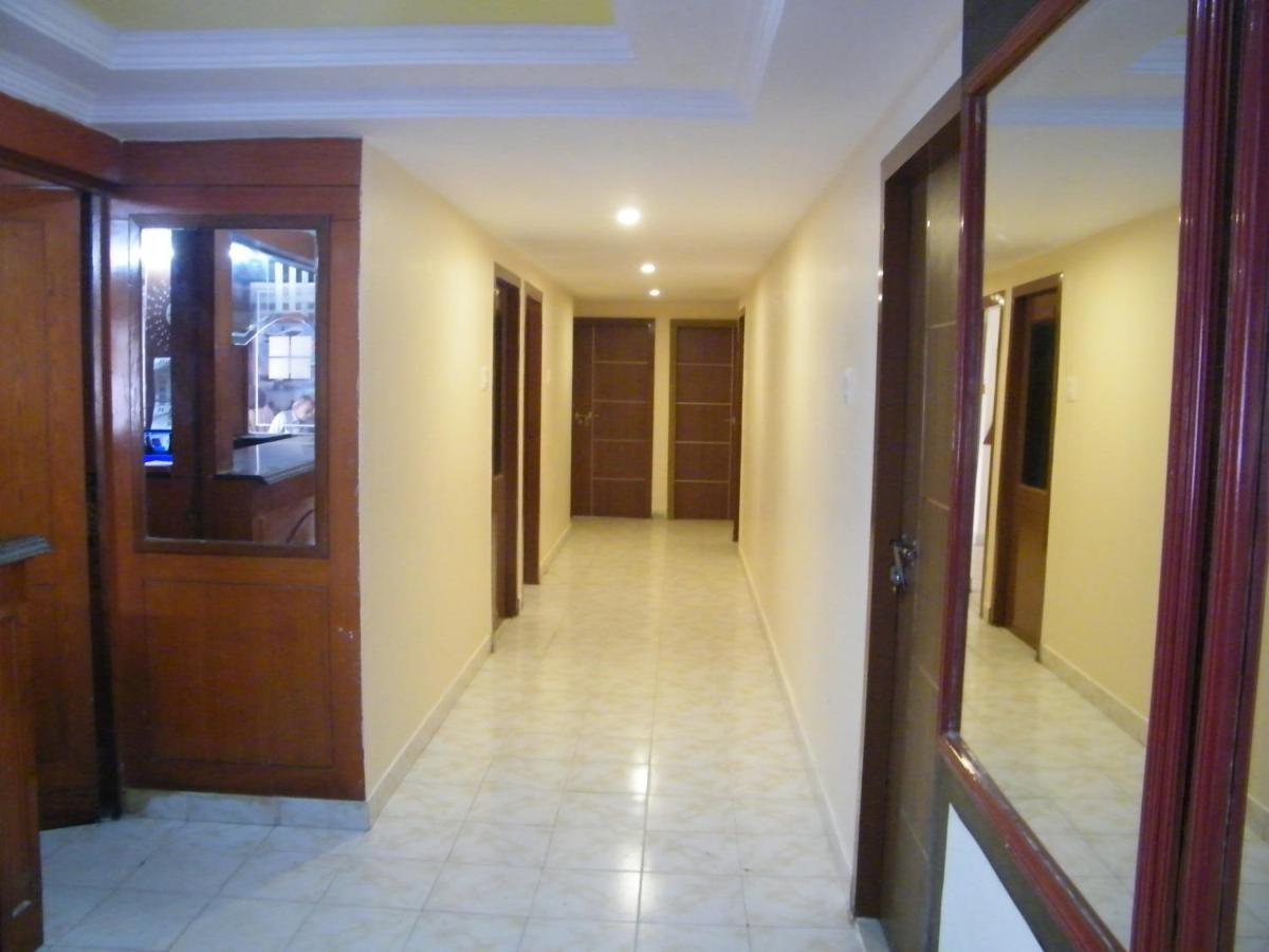 The White House Residency Hotel Chennai Eksteriør billede